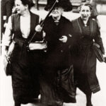 Bochumer Frauen 1919 (v. l.): Lore Agnes, Clara Zetkin, Mathilde Wurm